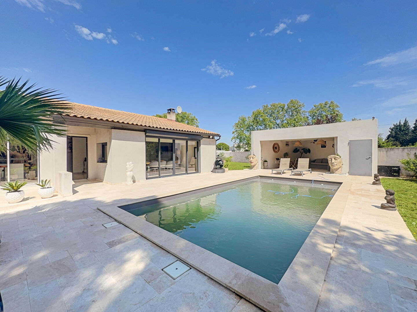 Maison AVIGNON (84000) 5 pièces 130.00 m²