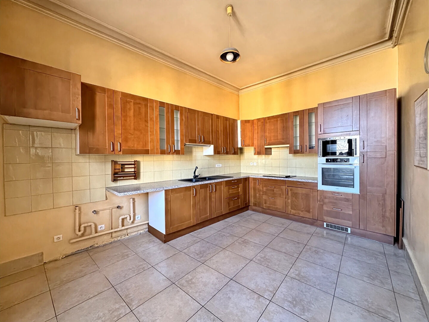 Appartement AVIGNON (84000) 6 pièces 168.00 m²