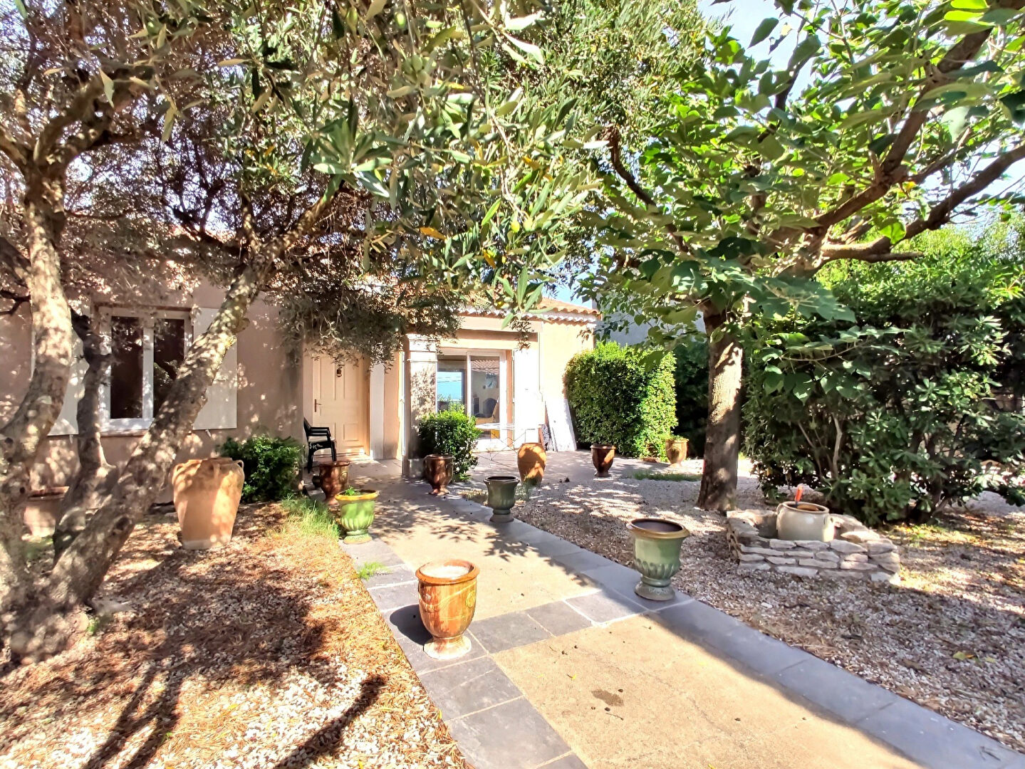 Maison VILLENEUVE LES AVIGNON (30400) 4 pièces 132.00 m²
