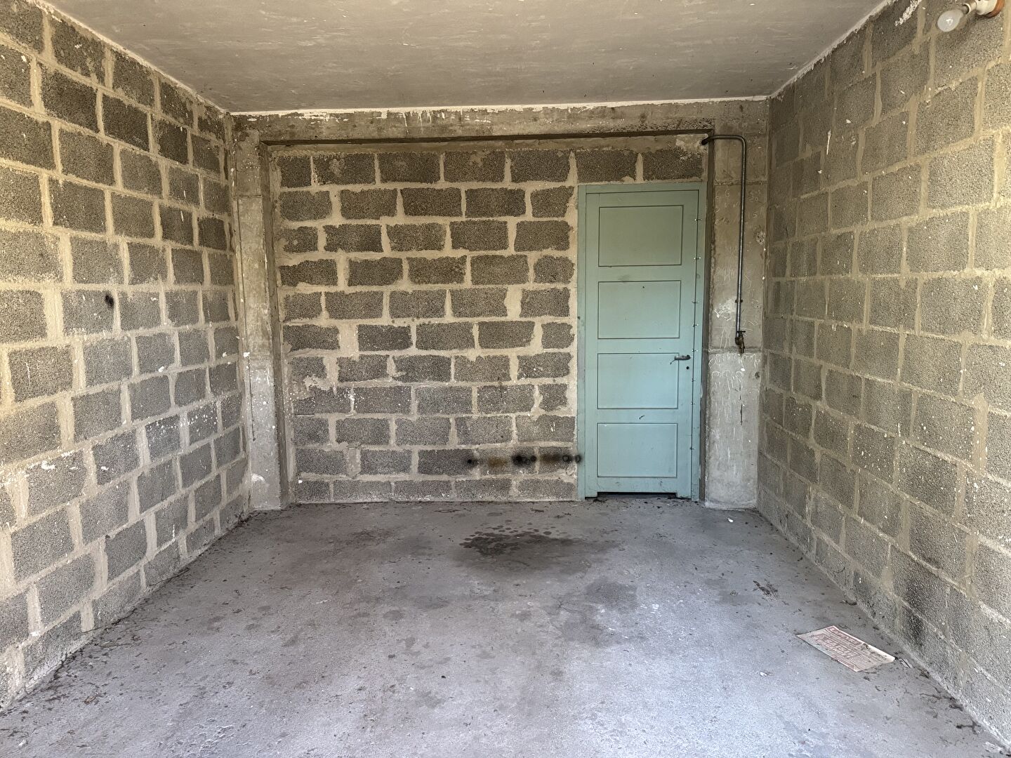 Parking / box AVIGNON (84000) 15.00 m²