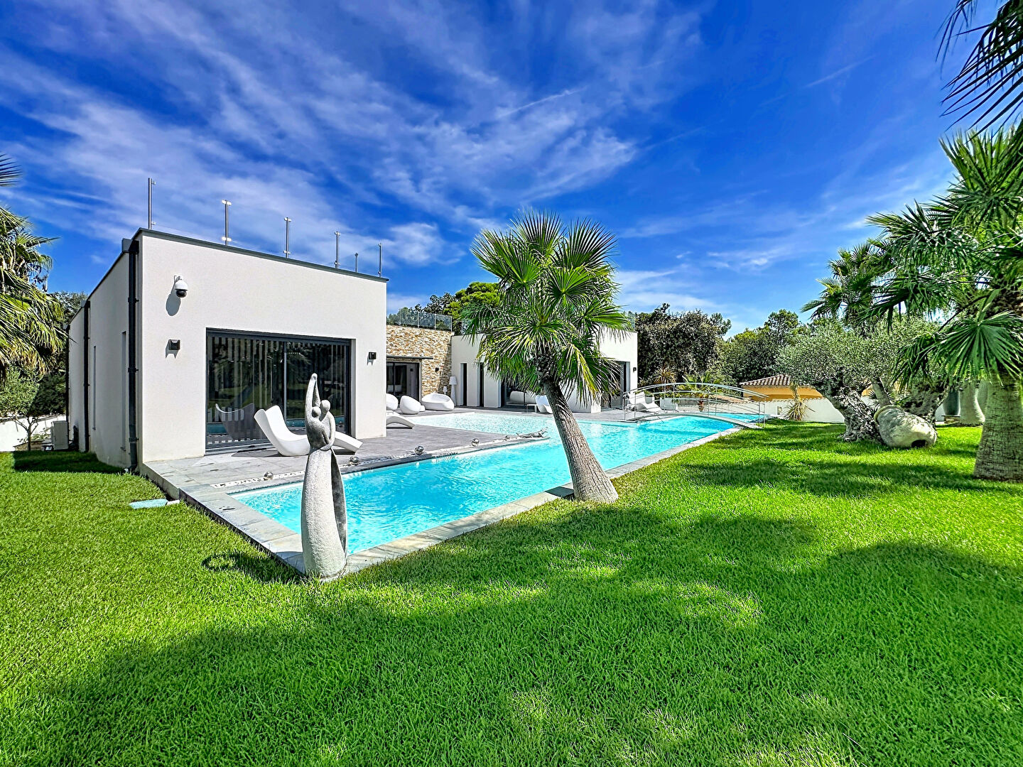 Maison SAINT LAURENT DES ARBRES (30126) 4 pi&egrave;ces 198.00 m&sup2;
