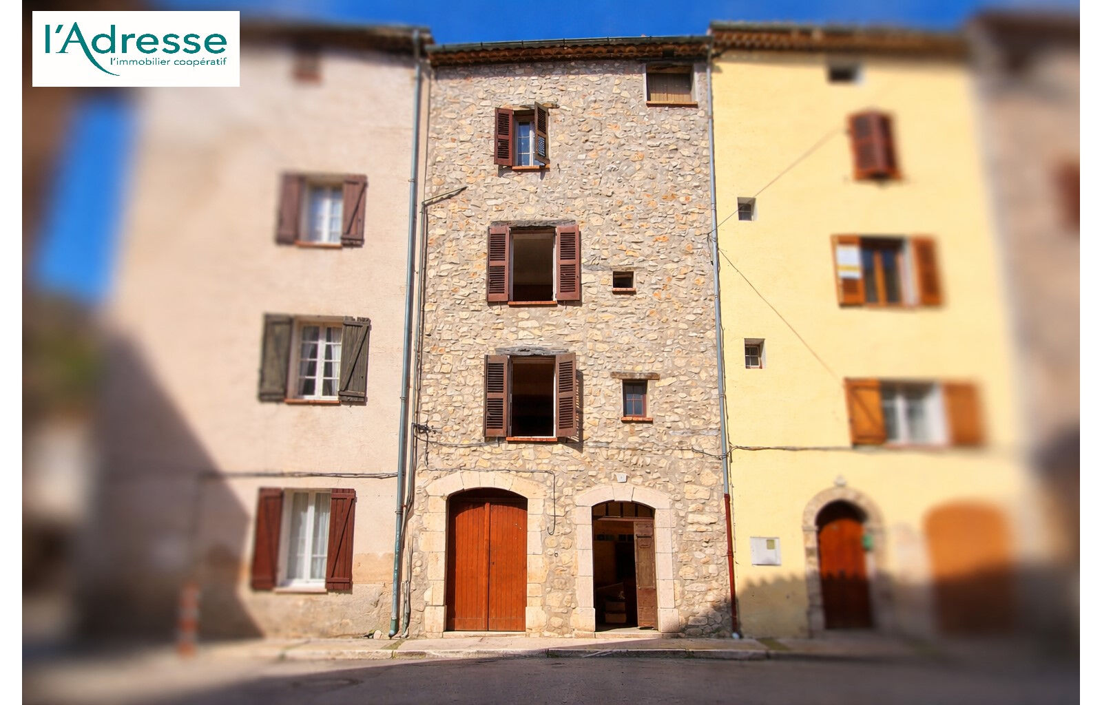 Villa CLAVIERS (83830) 4 pi&egrave;ces 150.00 m&sup2;