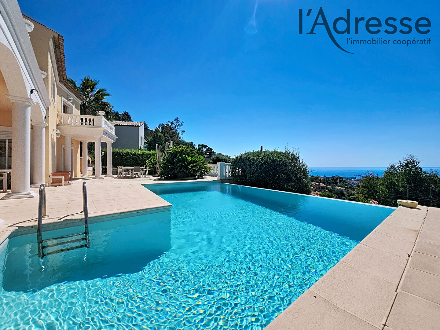 Villa MANDELIEU LA NAPOULE (06210) 7 pi&egrave;ces 285.00 m&sup2;