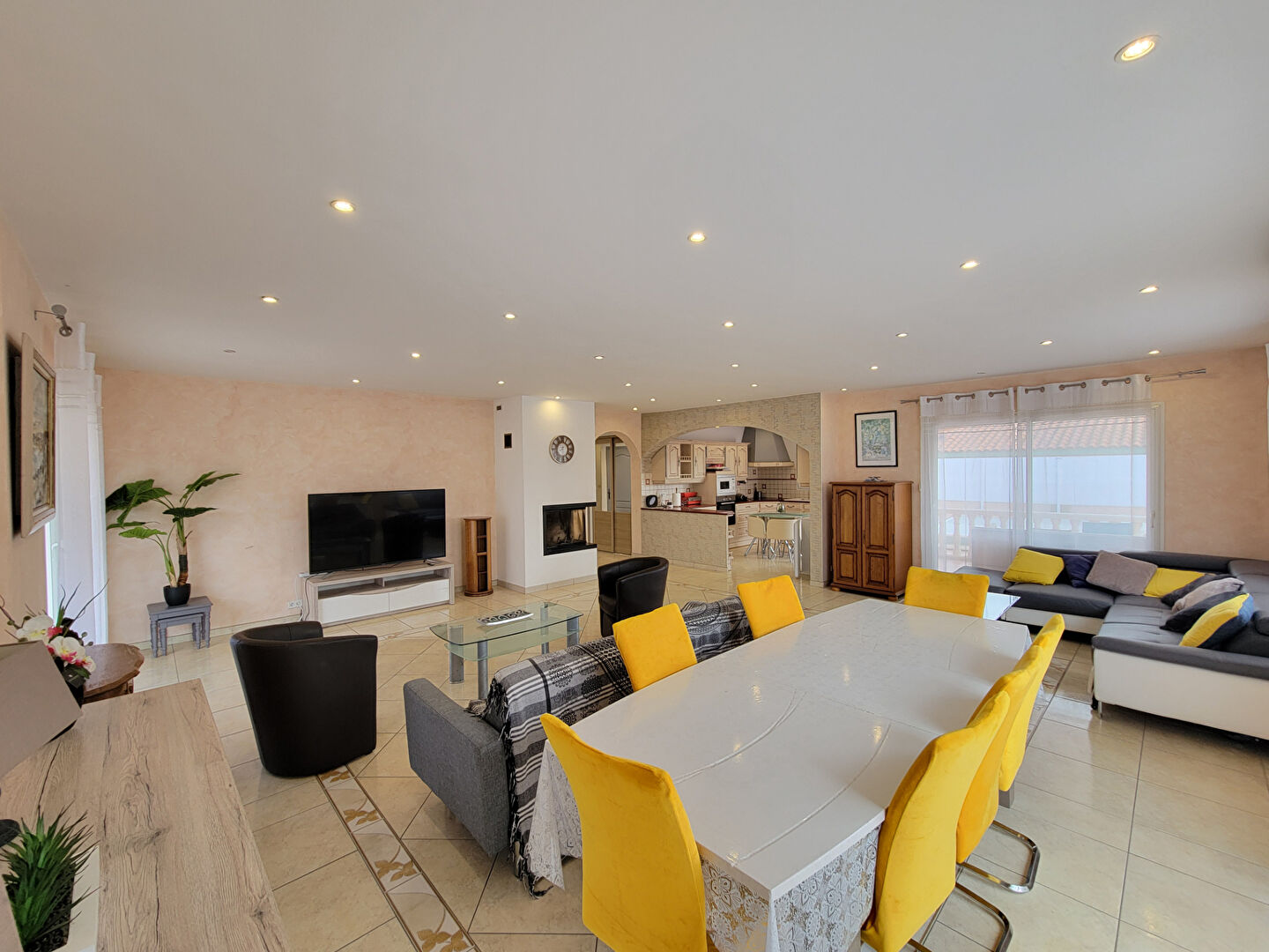 Villa LATOUR BAS ELNE (66200) 6 pi&egrave;ces 170.00 m&sup2;
