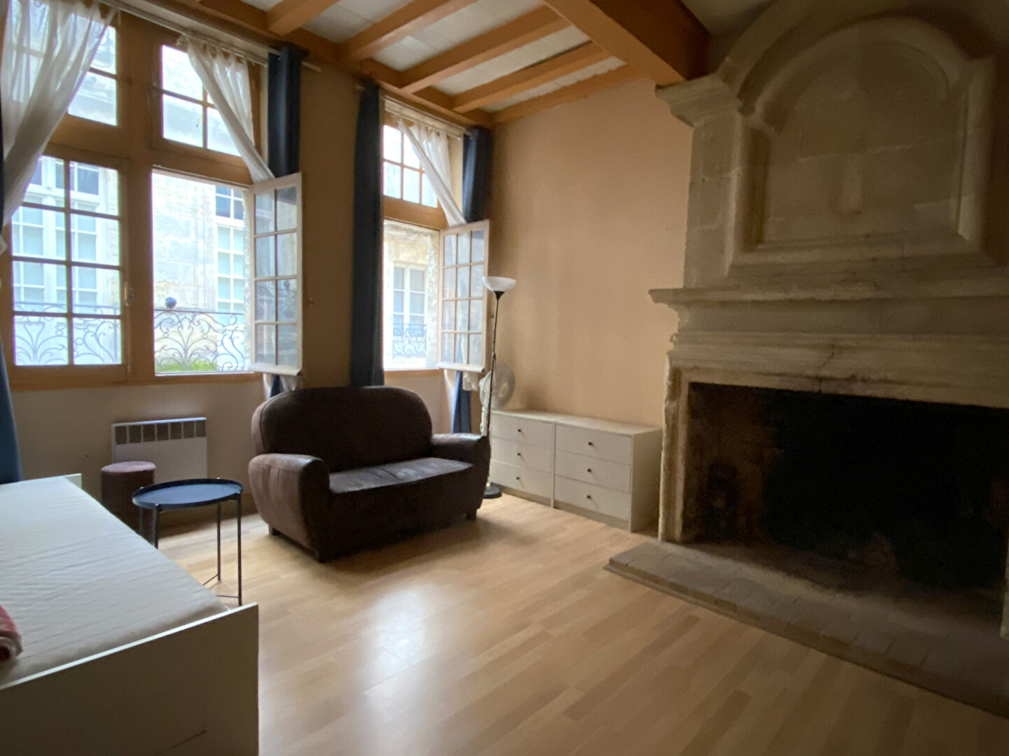 Appartement BORDEAUX (33000) 1 pi&egrave;ce 28.54 m&sup2;