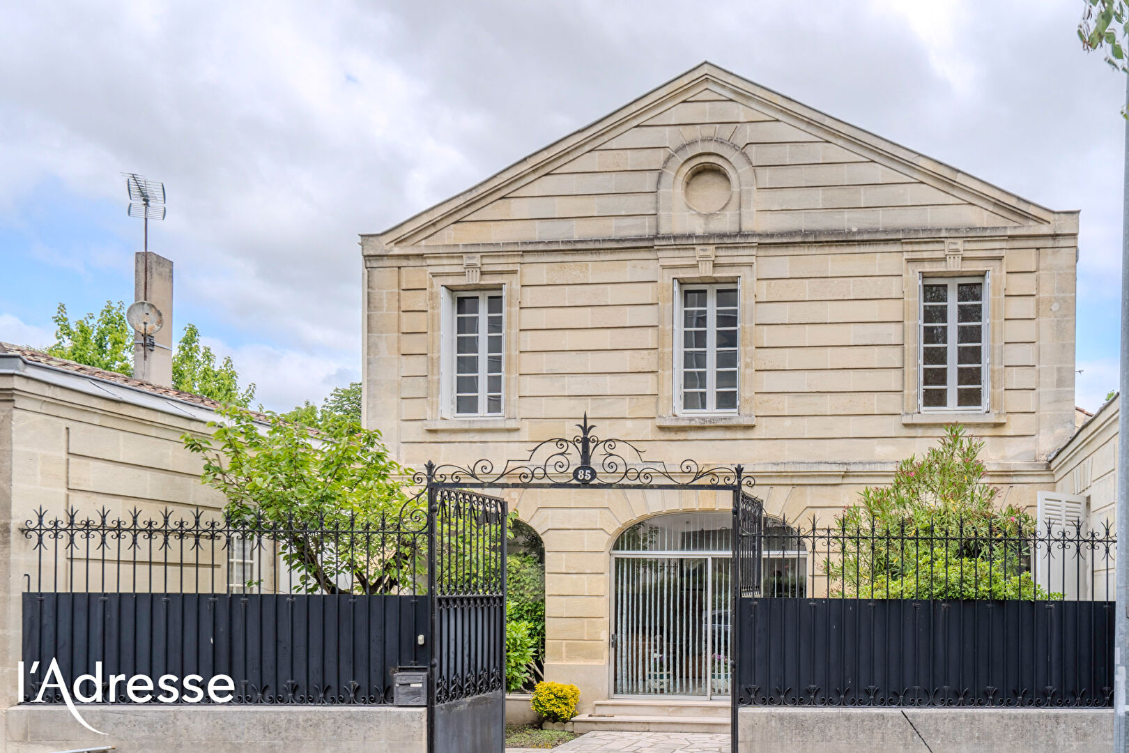 Maison BORDEAUX (33000) 7 pièces 240.00 m²