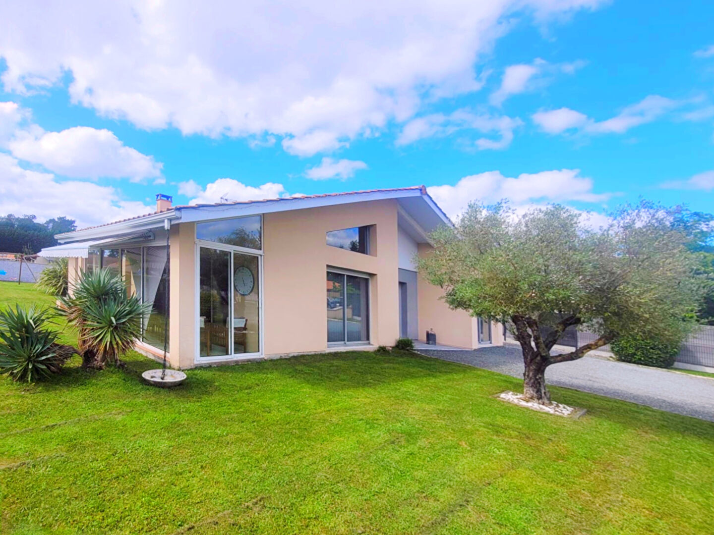 Maison CANEJAN (33610) 4 pièces 140.00 m²