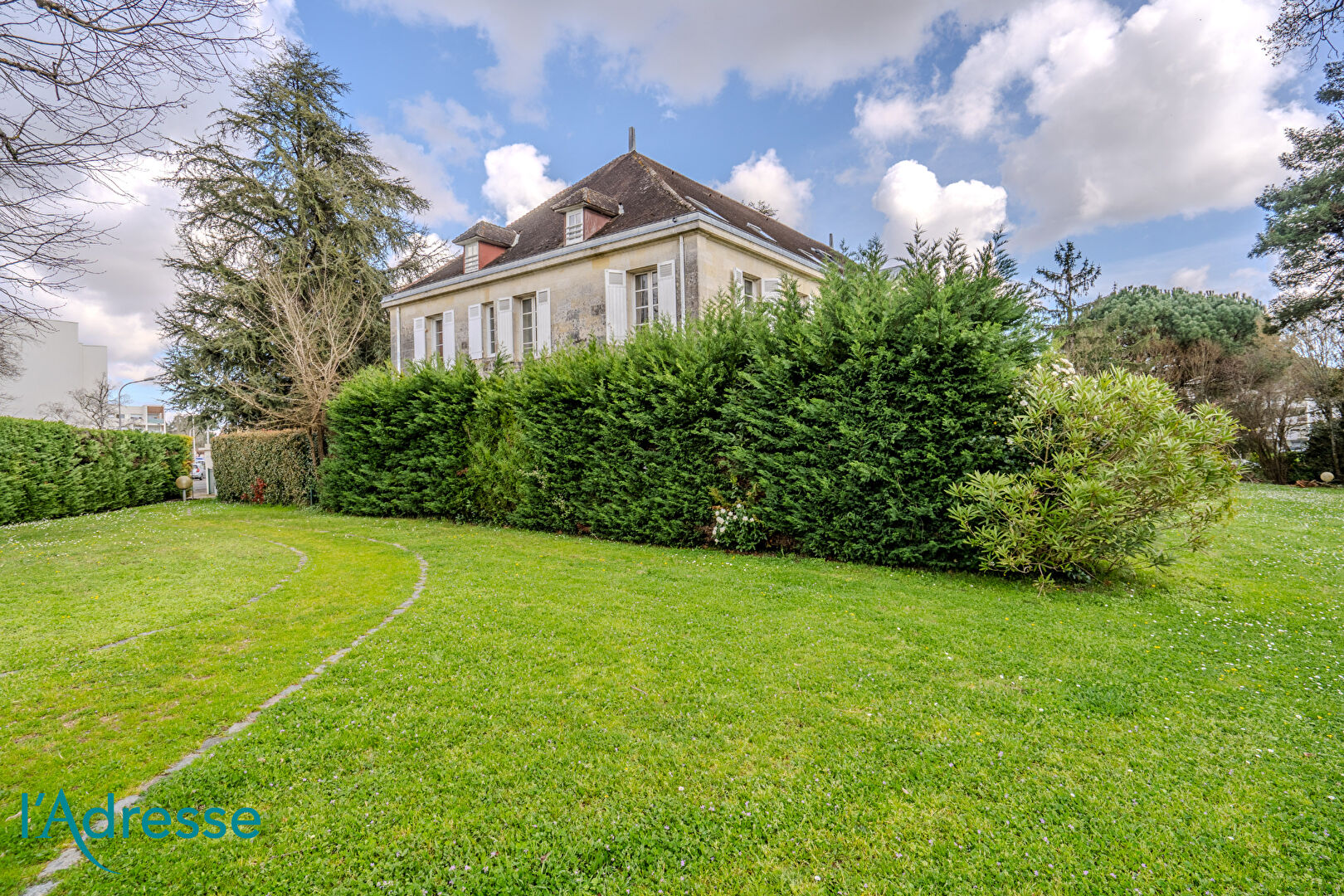 Appartement GRADIGNAN (33170) 4 pi&egrave;ces 152.00 m&sup2;