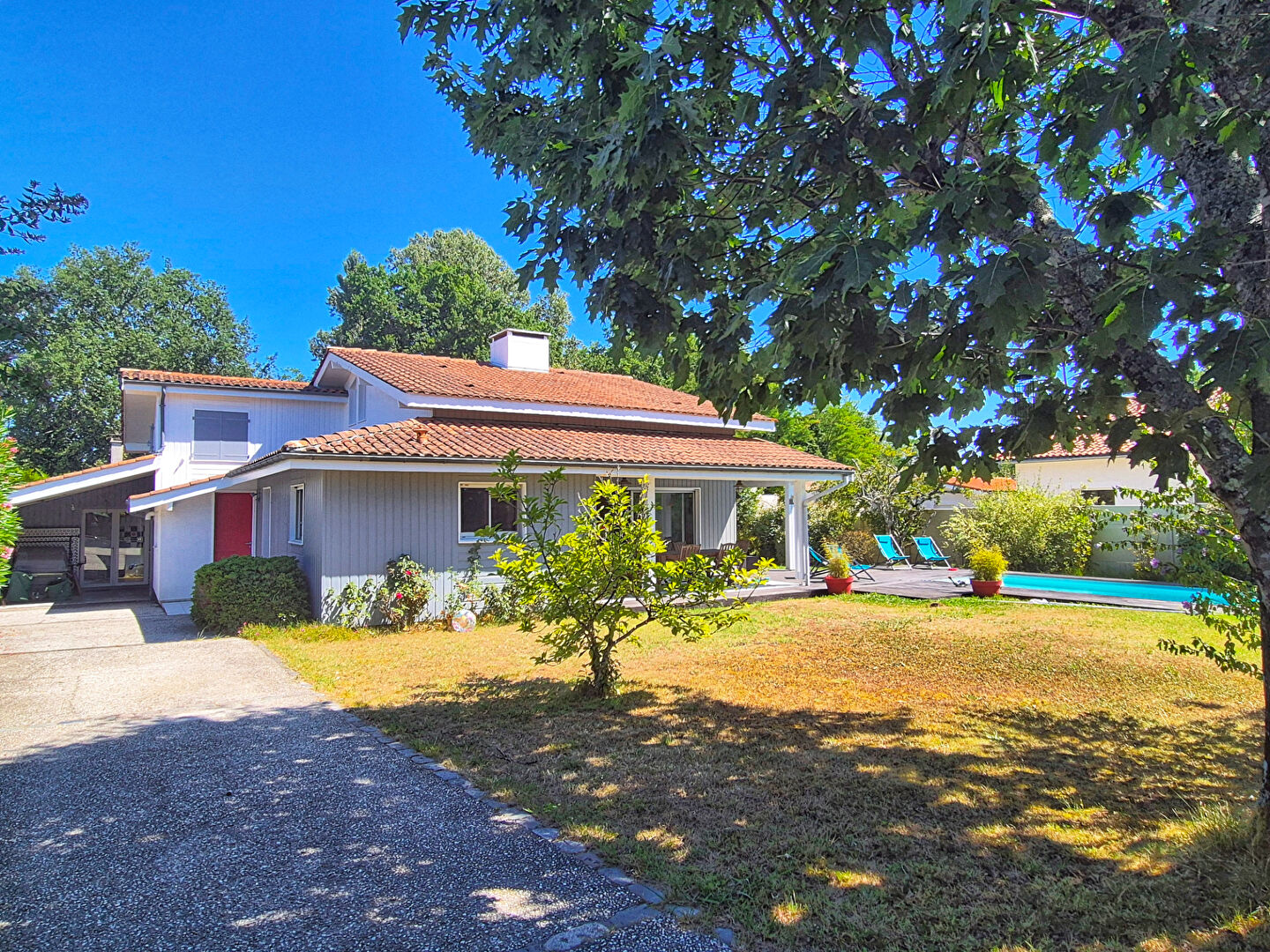 Maison LEOGNAN (33850) 6 pièces 180.00 m²