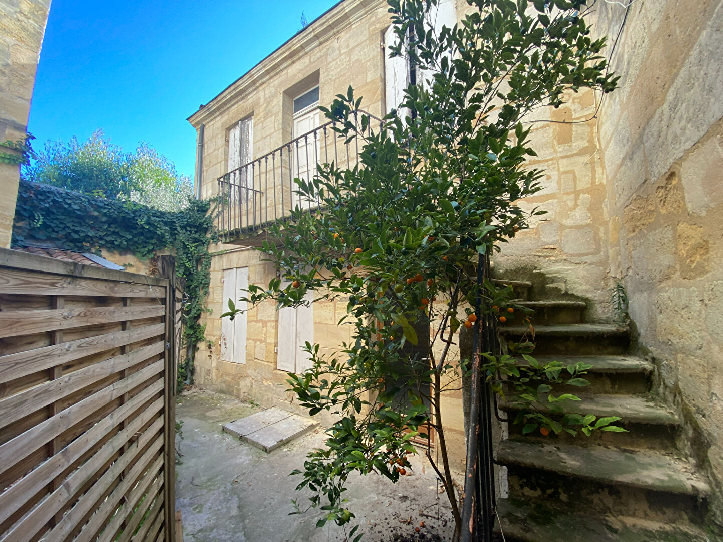 Appartement BORDEAUX (33000) 1 pièce 27.00 m²