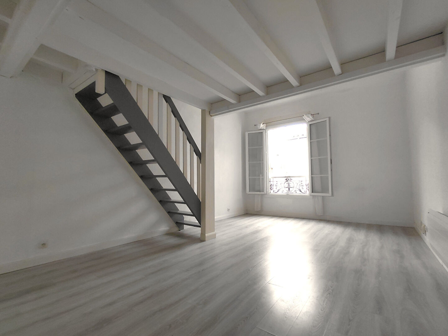 Appartement BORDEAUX (33300) 3 pi&egrave;ces 49.00 m&sup2;