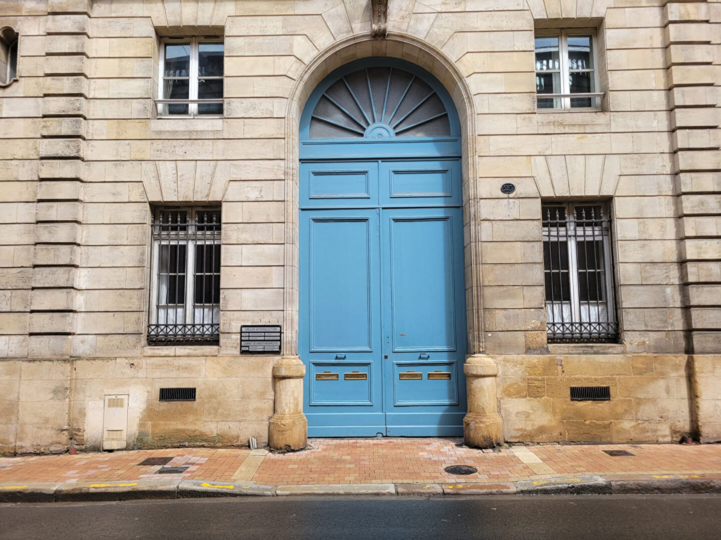 Local commercial BORDEAUX (33000) 5 pi&egrave;ces 180.00 m&sup2;