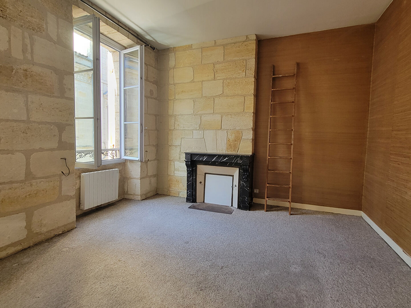 Appartement BORDEAUX (33000) 2 pi&egrave;ces 37.00 m&sup2;