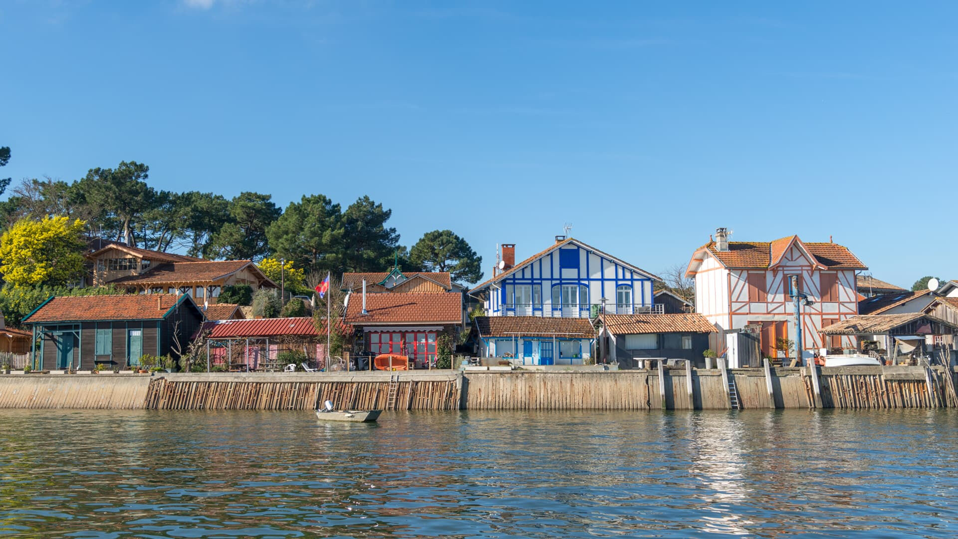 Terrain LEGE CAP FERRET (33950) 530.00 m&sup2;