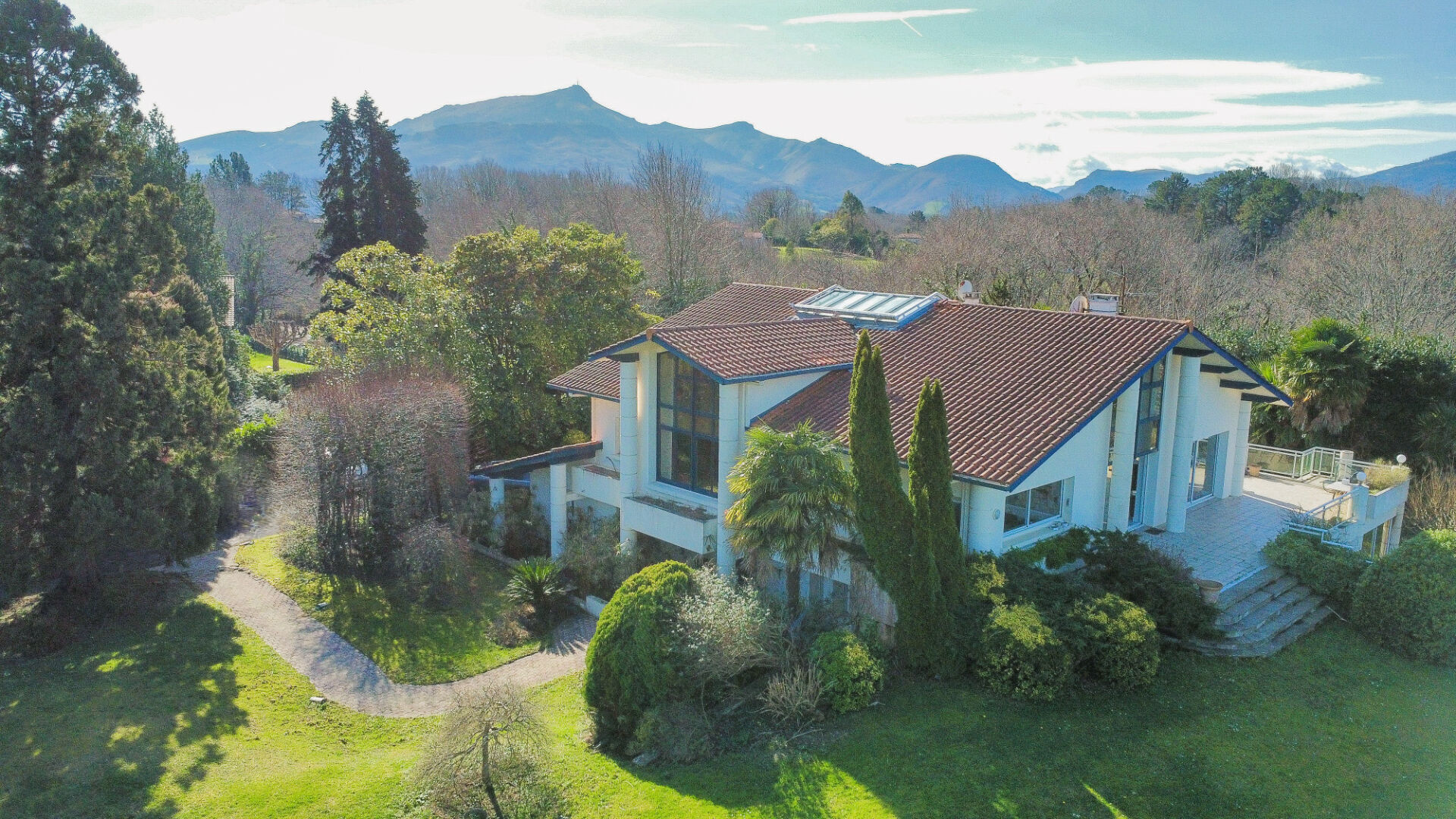 Demeure de Prestige CIBOURE (64500) 9 pi&egrave;ces 350.00 m&sup2;