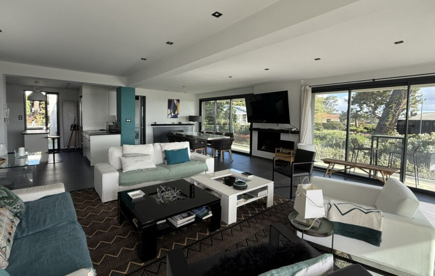 Demeure de Prestige LEGE CAP FERRET (33950) 9 pi&egrave;ces 300.00 m&sup2;