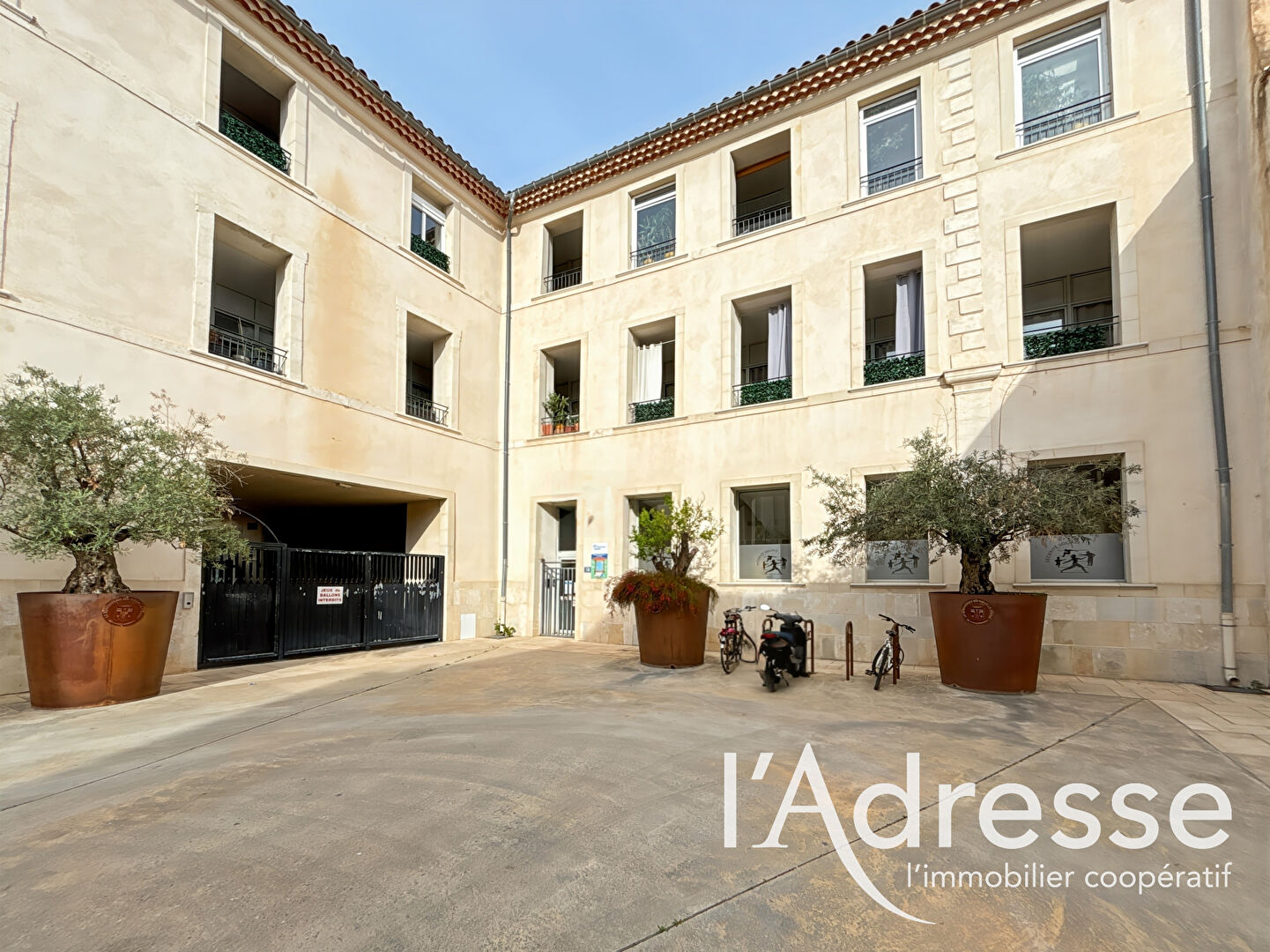 Local commercial LA CIOTAT (13600) 235.00 m²