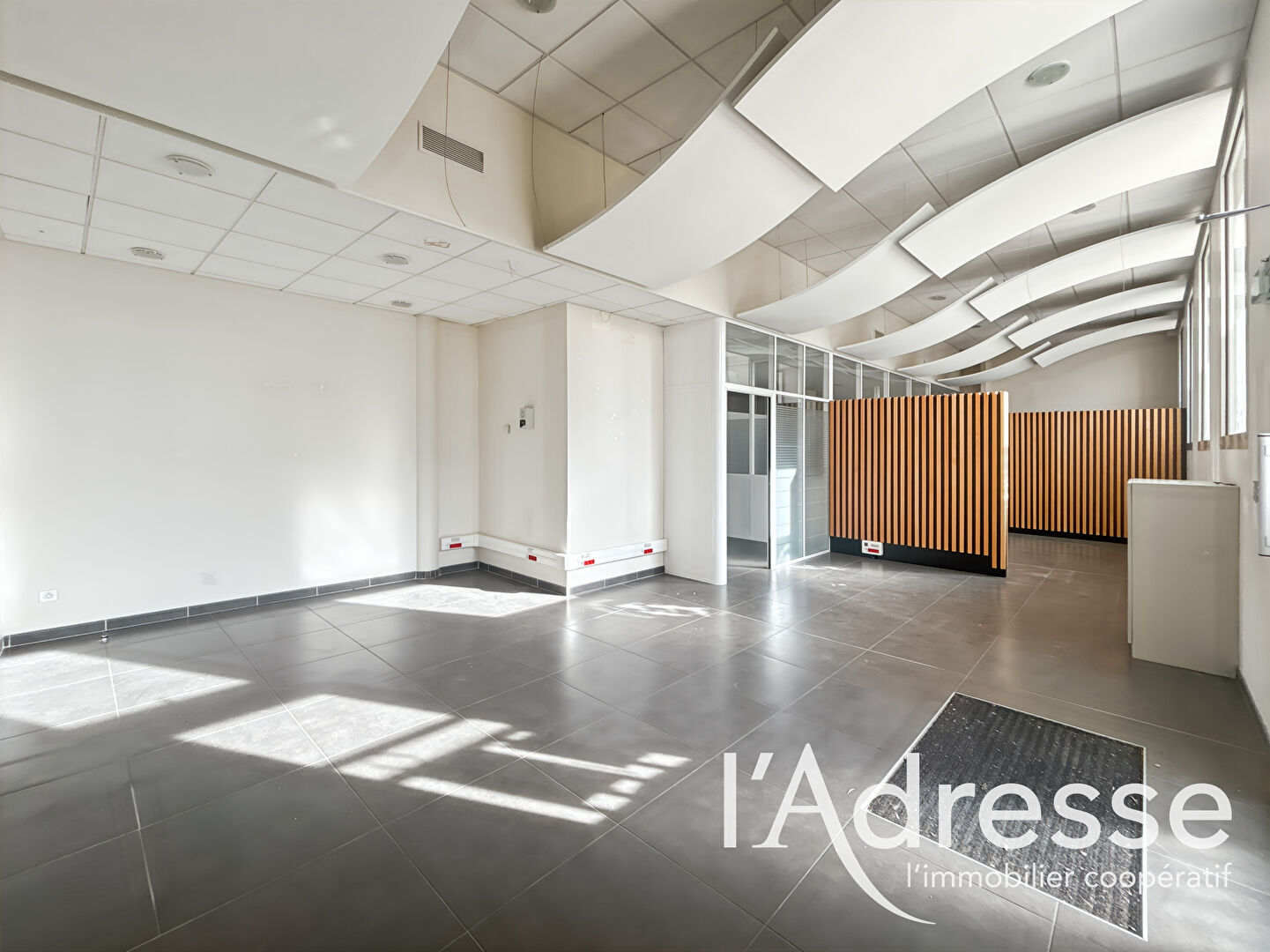 Local commercial LA CIOTAT (13600) 235.00 m²