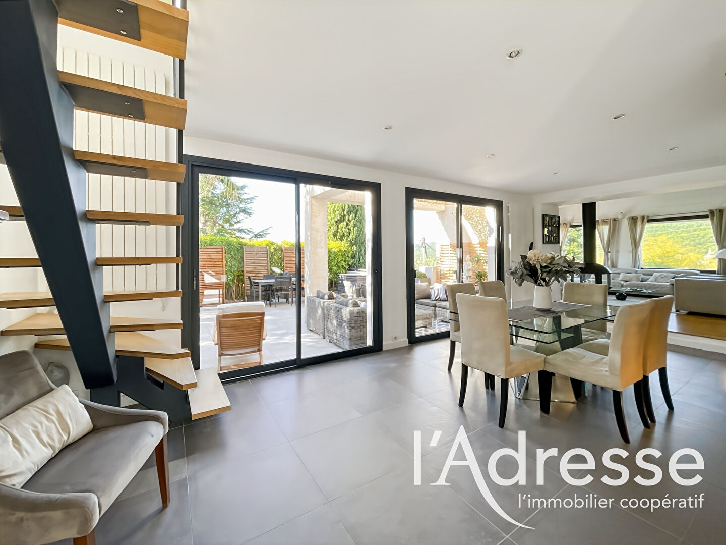 Maison CEYRESTE (13600) 6 pièces 160.00 m²