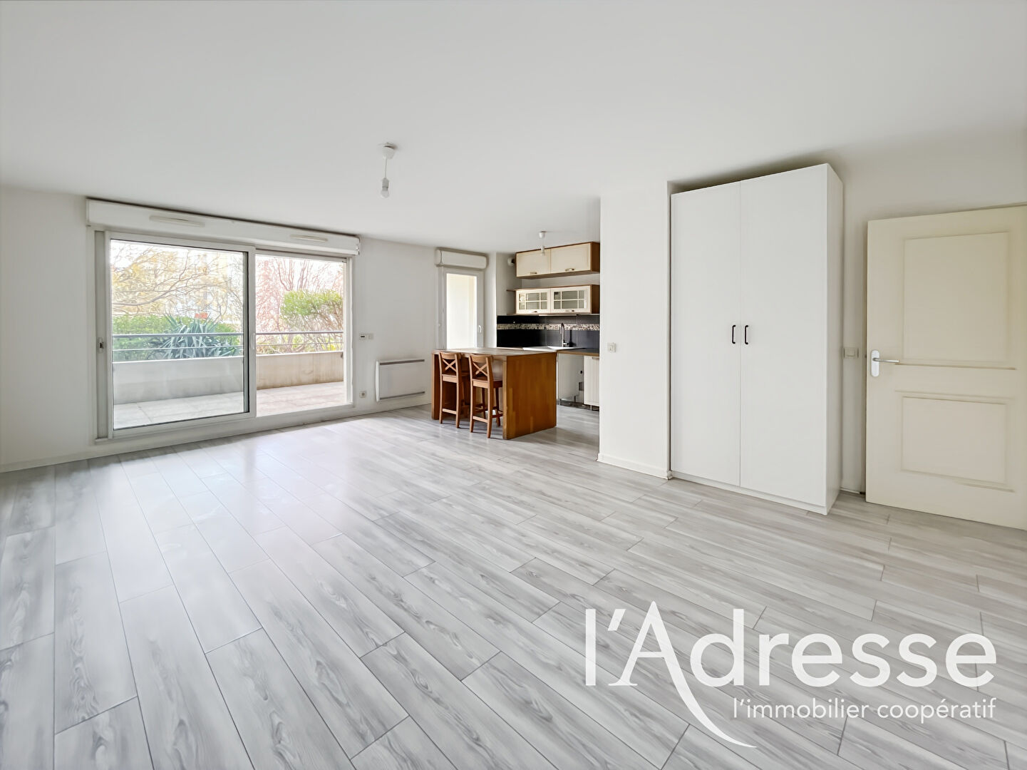 Appartement MARSEILLE (13011) 2 pi&egrave;ces 50.00 m&sup2;