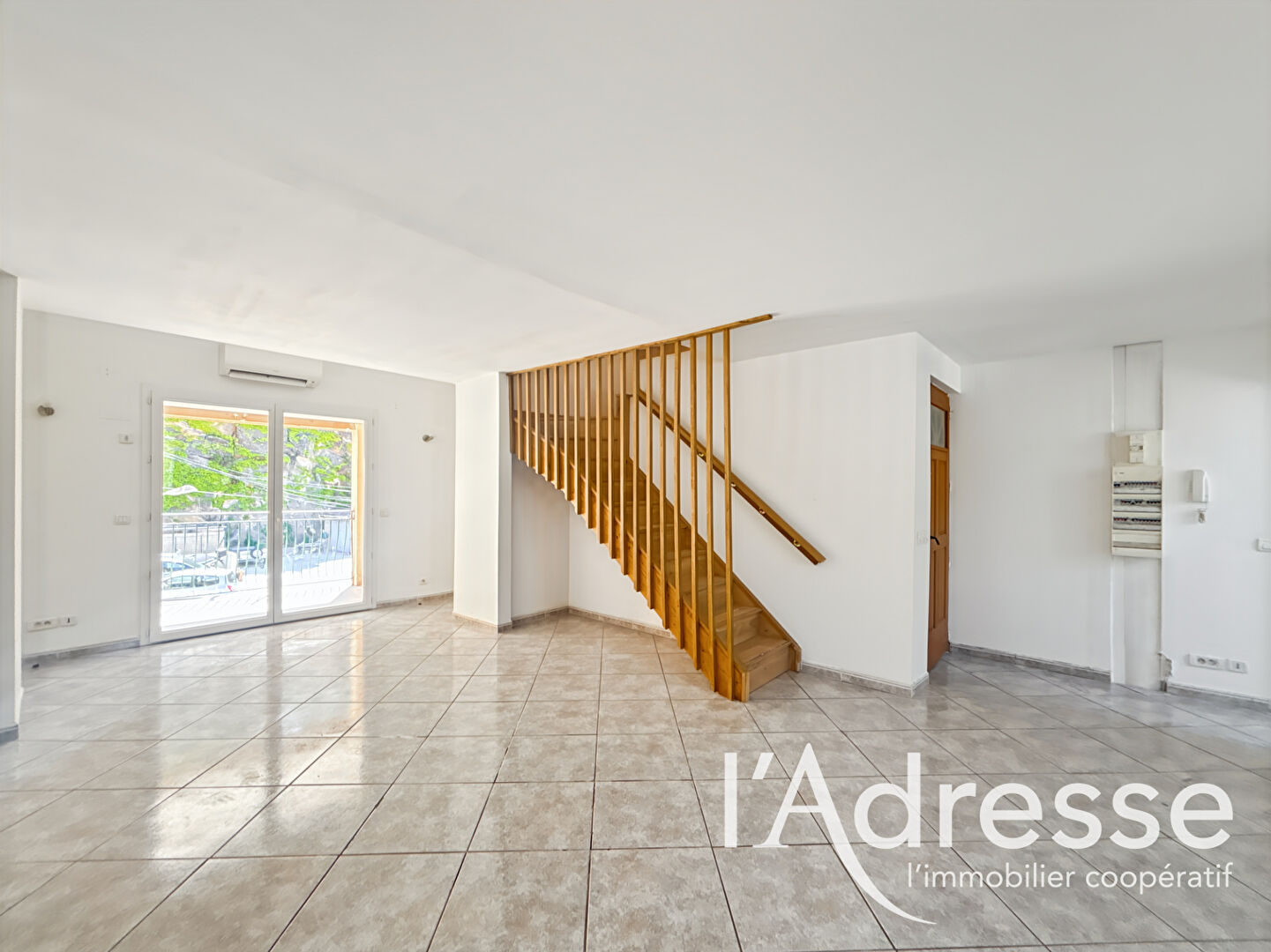 Appartement LA CIOTAT (13600) 3 pi&egrave;ces 67.00 m&sup2;