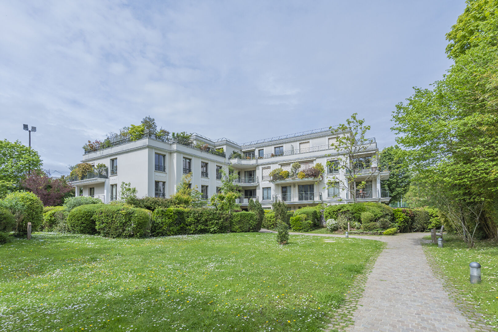 Appartement GARCHES (92380) 3 pi&egrave;ces 68.10 m&sup2;