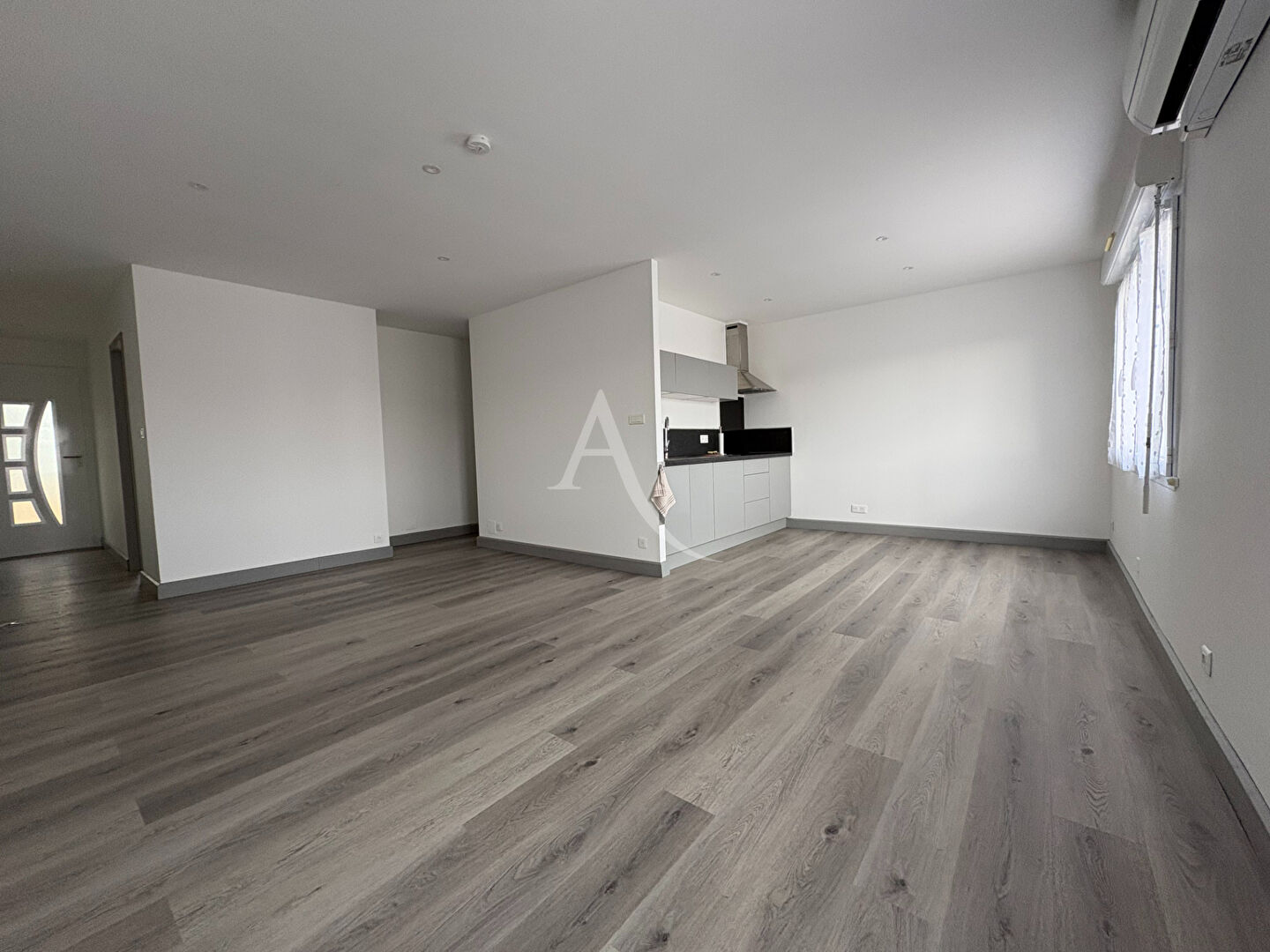 Appartement SAINT MITRE LES REMPARTS (13920) 2 pi&egrave;ces 56.93 m&sup2;