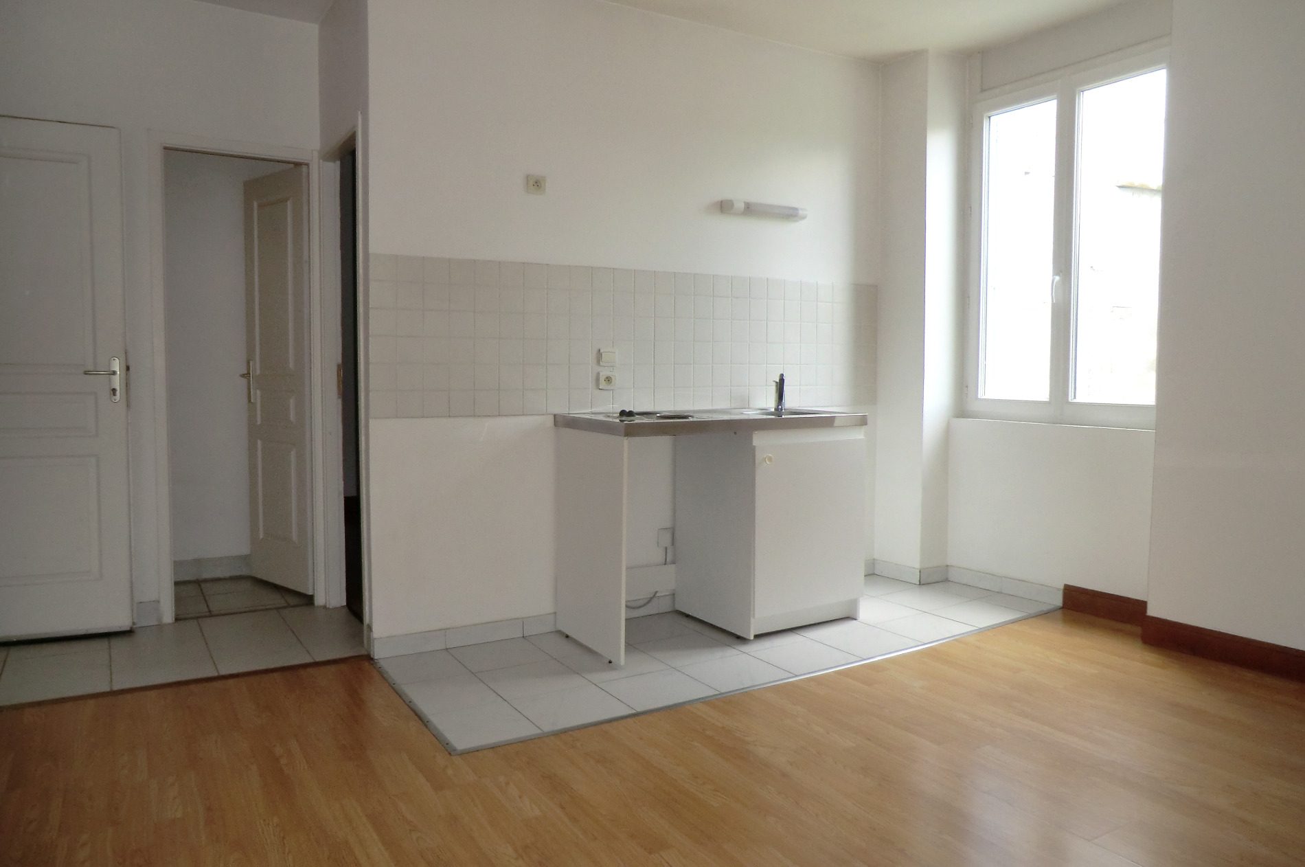 Appartement Jonzac (17500) 2 pi&egrave;ces 30.61 m&sup2;