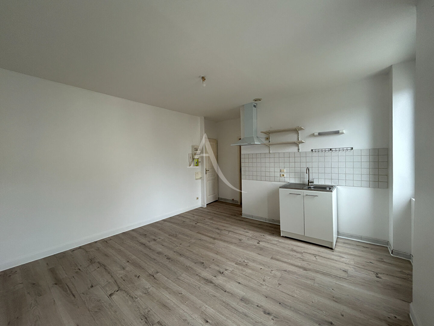 Appartement Jonzac (17500) 2 pi&egrave;ces 30.61 m&sup2;