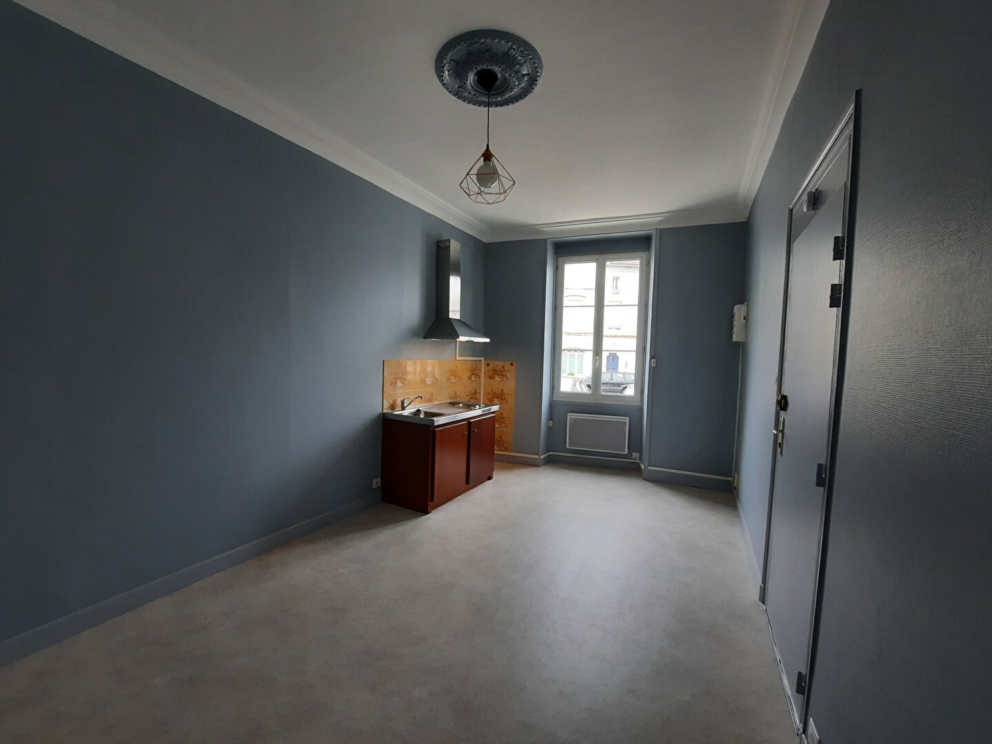 Appartement JONZAC (17500) 1 pièce 21.60 m²