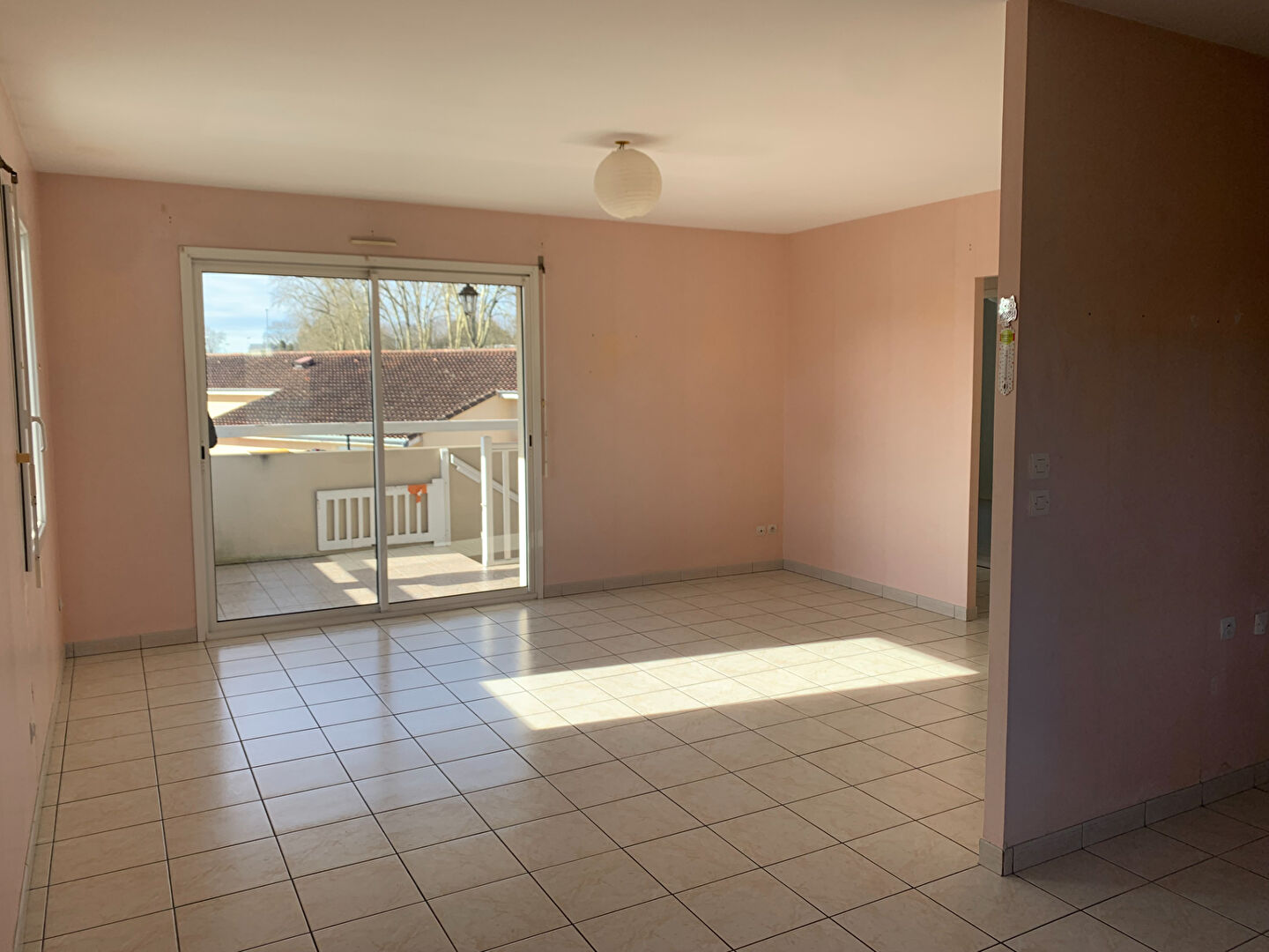 Appartement Jonzac (17500) 3 pi&egrave;ces 64.00 m&sup2;