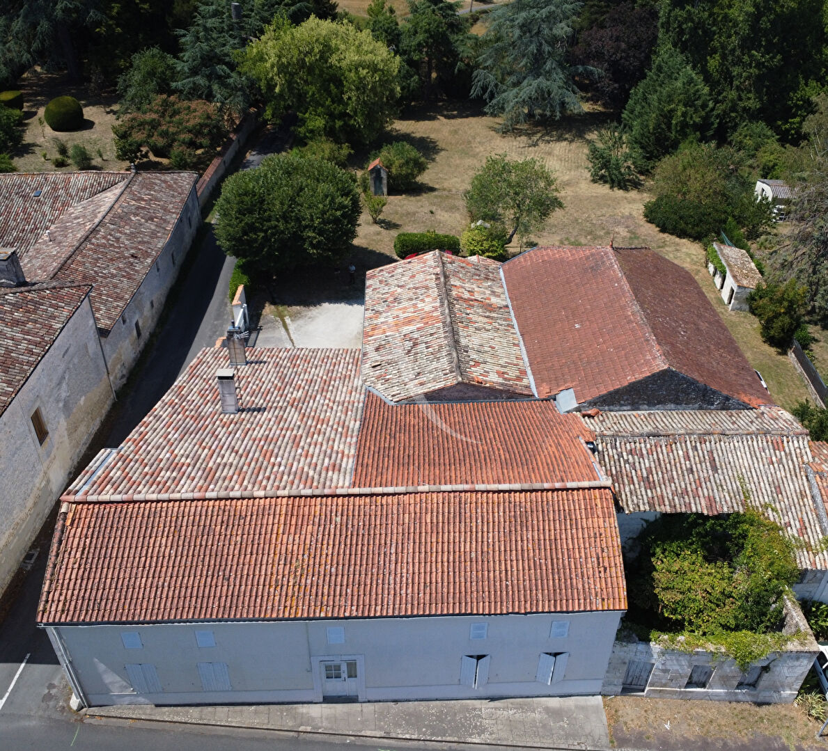 Maison JONZAC (17500) 7 pi&egrave;ces 172.00 m&sup2;