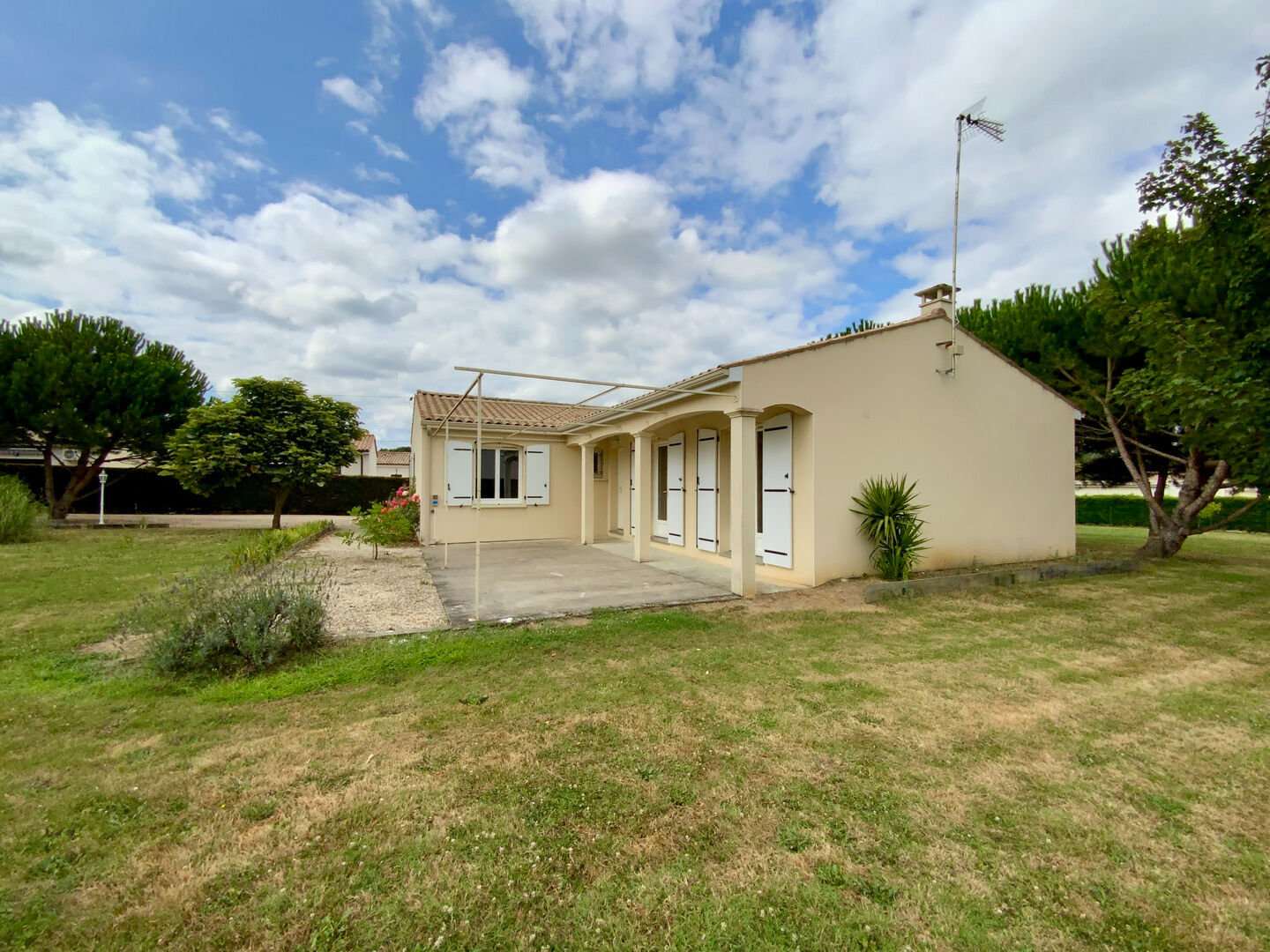 Maison JONZAC (17500) 4 pièces 110.00 m²