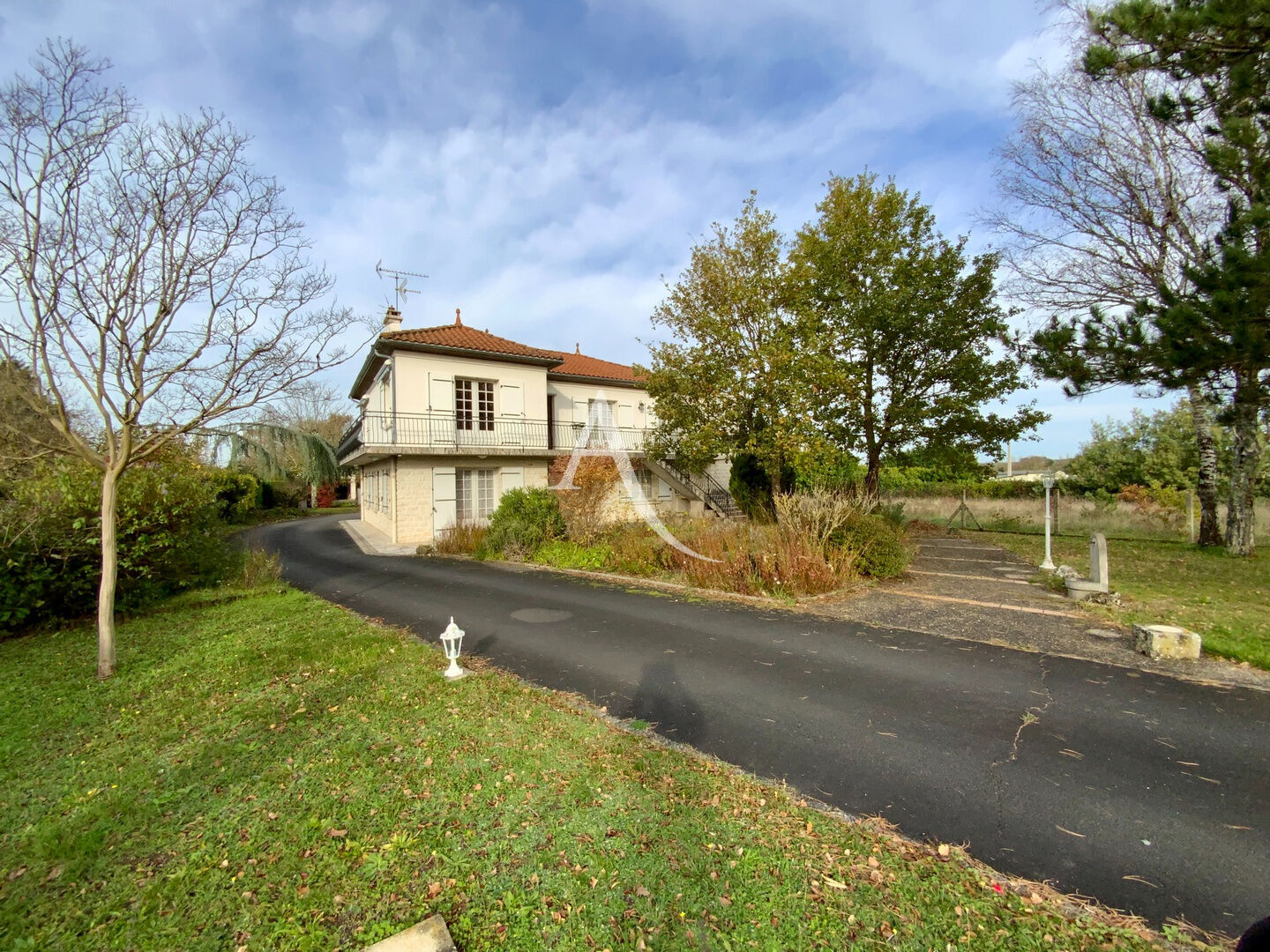 Maison SAINT SEVER DE SAINTONGE (17800) 7 pi&egrave;ces 184.00 m&sup2;