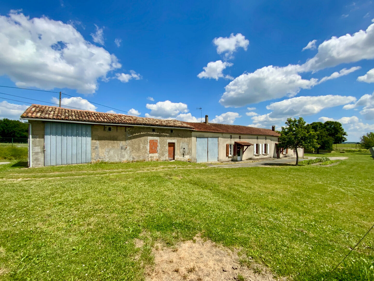 Maison FONTAINES D OZILLAC (17500) 4 pièces 100.00 m²