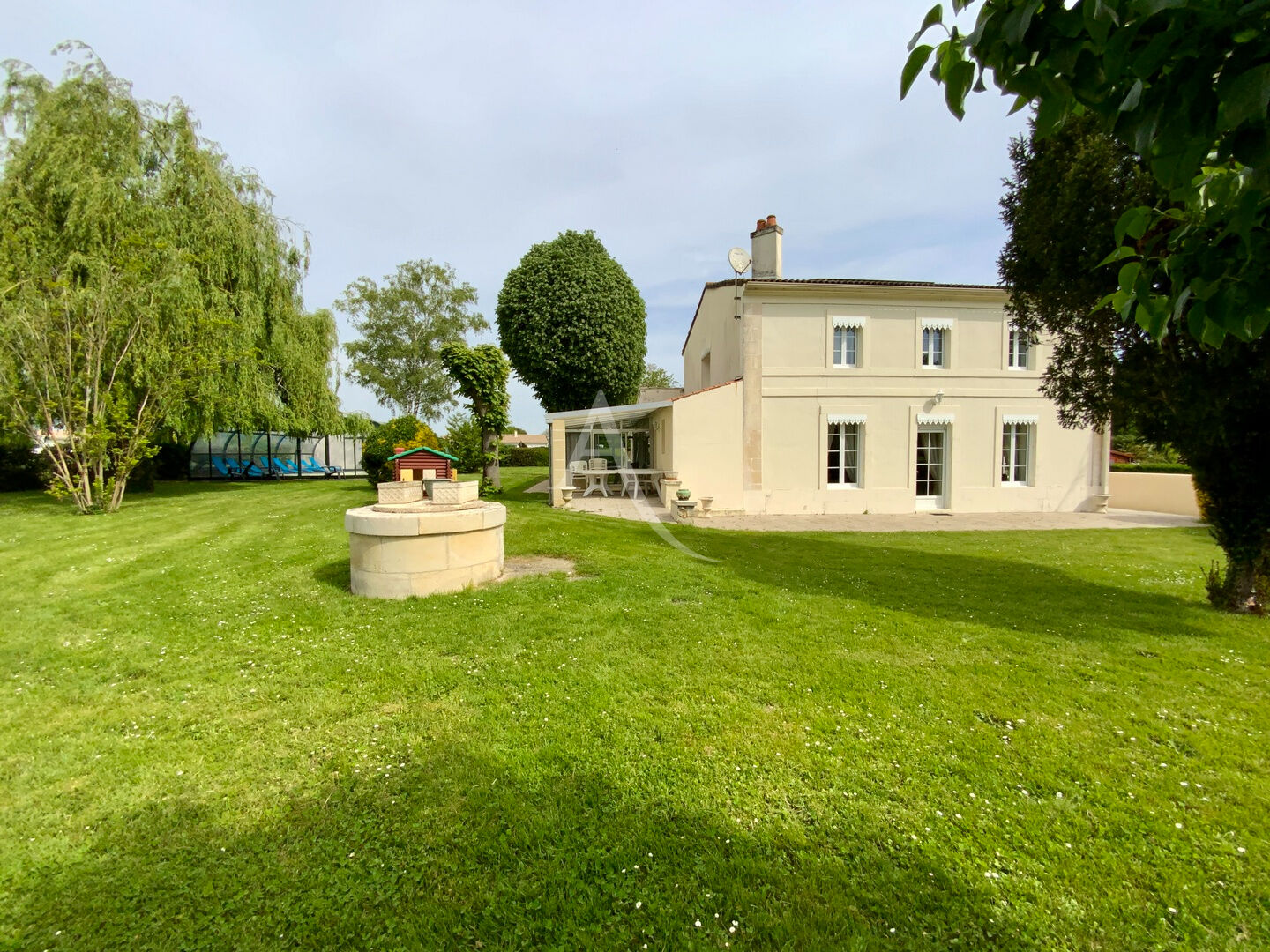 Maison PONS (17800) 7 pièces 270.00 m²