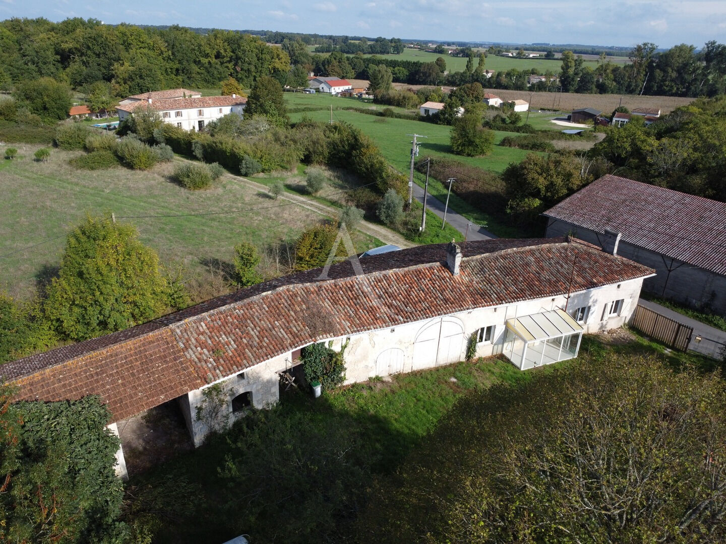 Maison JONZAC (17500) 4 pièces 151.00 m²