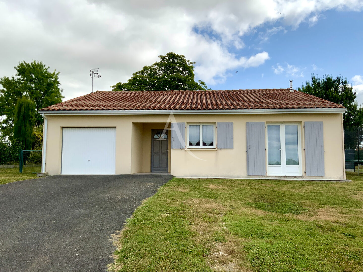 Maison JARNAC CHAMPAGNE (17520) 4 pi&egrave;ces 98.00 m&sup2;