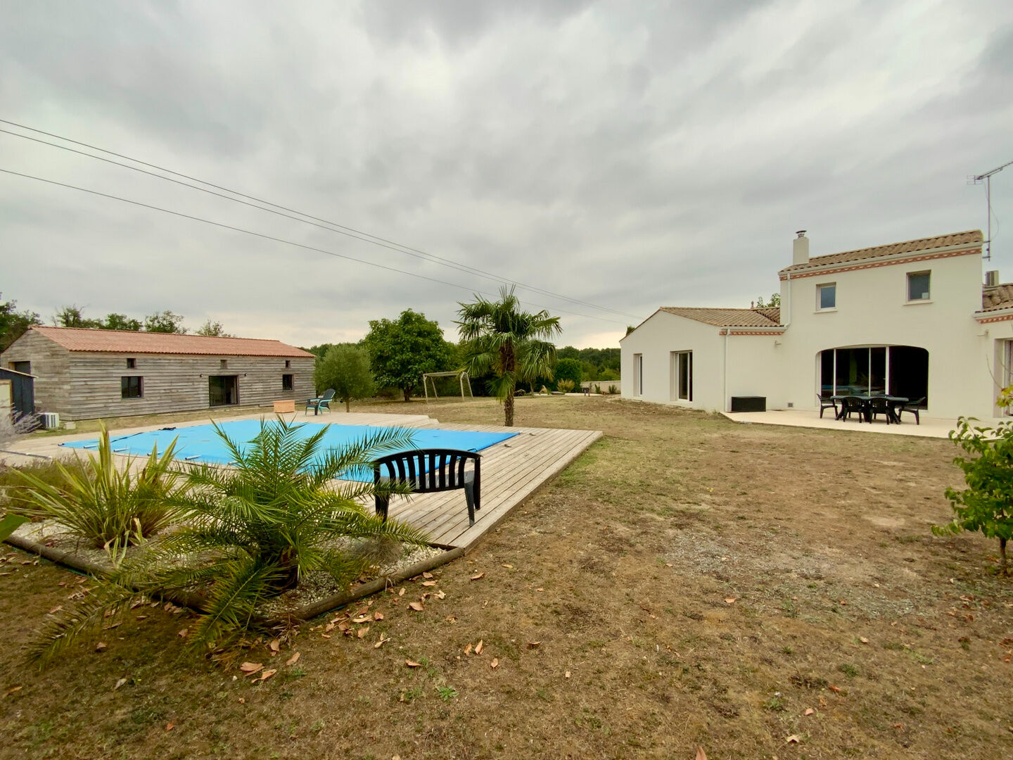 Maison JONZAC (17500) 5 pièces 155.00 m²