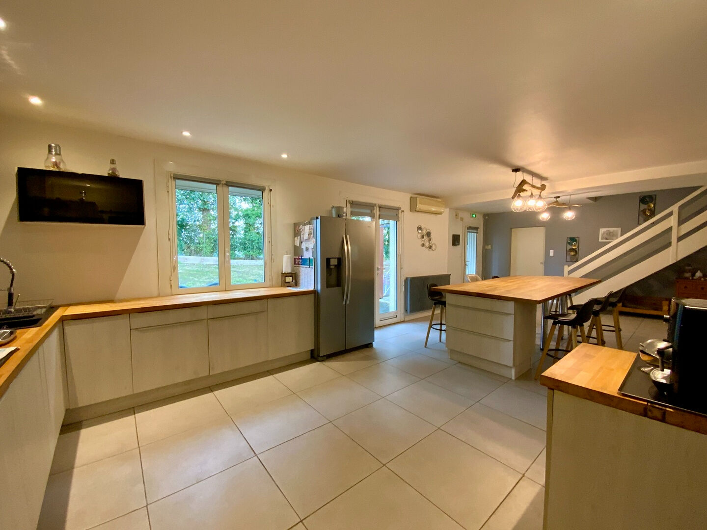 Maison ARCHIAC (17520) 14 pièces 453.00 m²