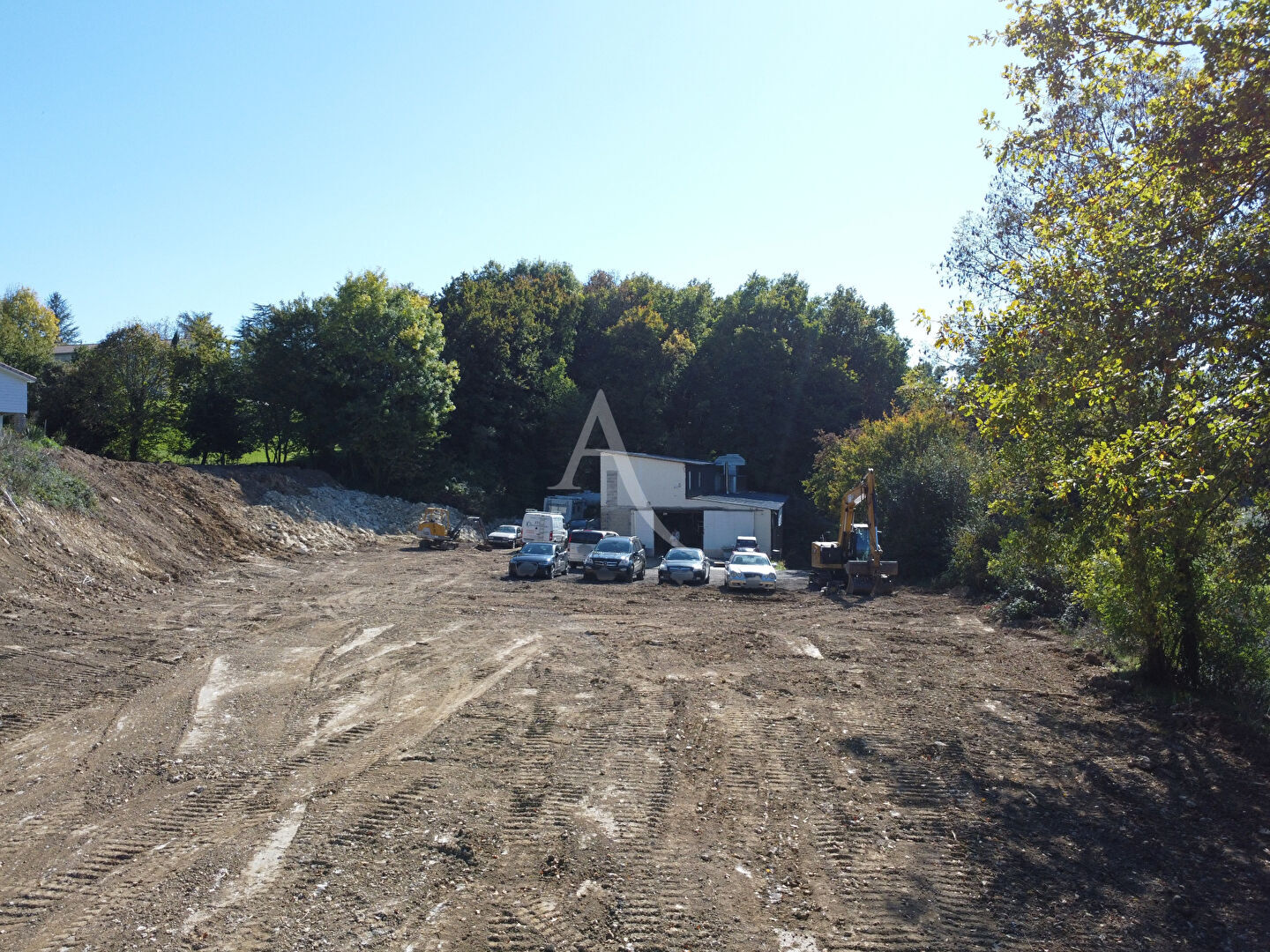 Local commercial SAINTES (17100) 275.00 m&sup2;