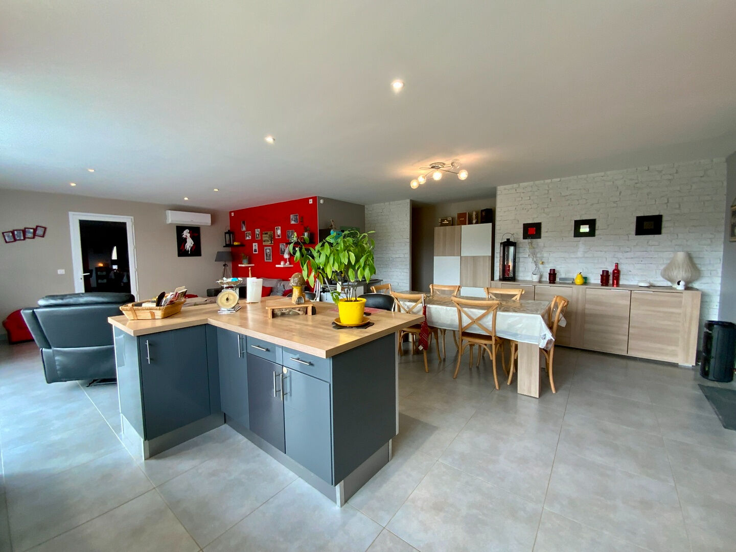 Maison BARBEZIEUX SAINT HILAIRE (16300) 5 pi&egrave;ces 130.00 m&sup2;