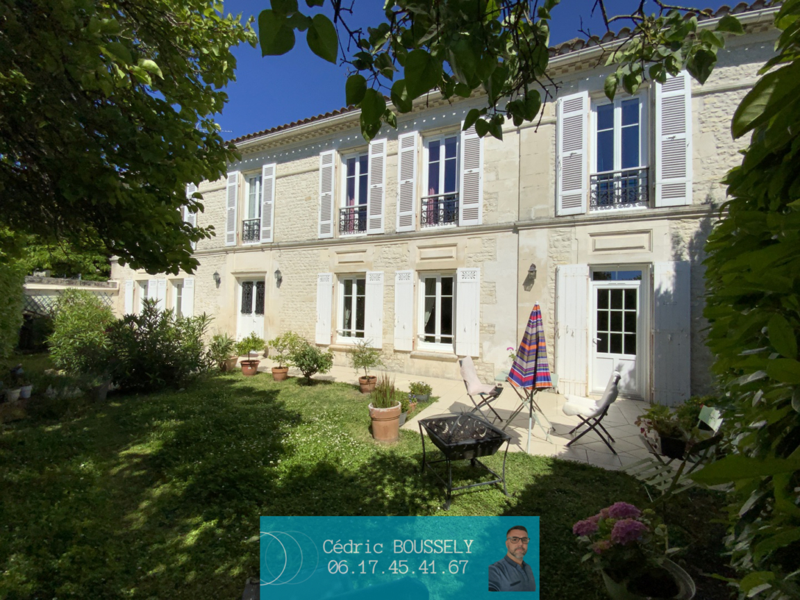 Maison COGNAC (16100) 8 pièces 258.00 m²