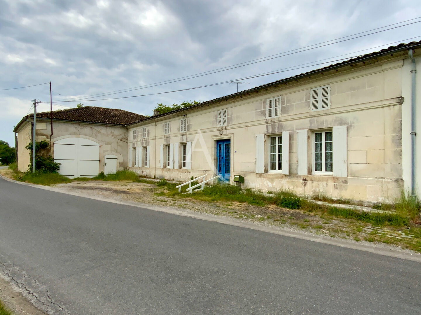Maison SALLES D ANGLES (16130) 6 pi&egrave;ces 170.00 m&sup2;
