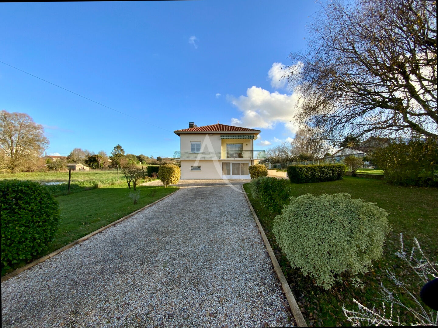 Maison JONZAC (17500) 5 pièces 129.00 m²