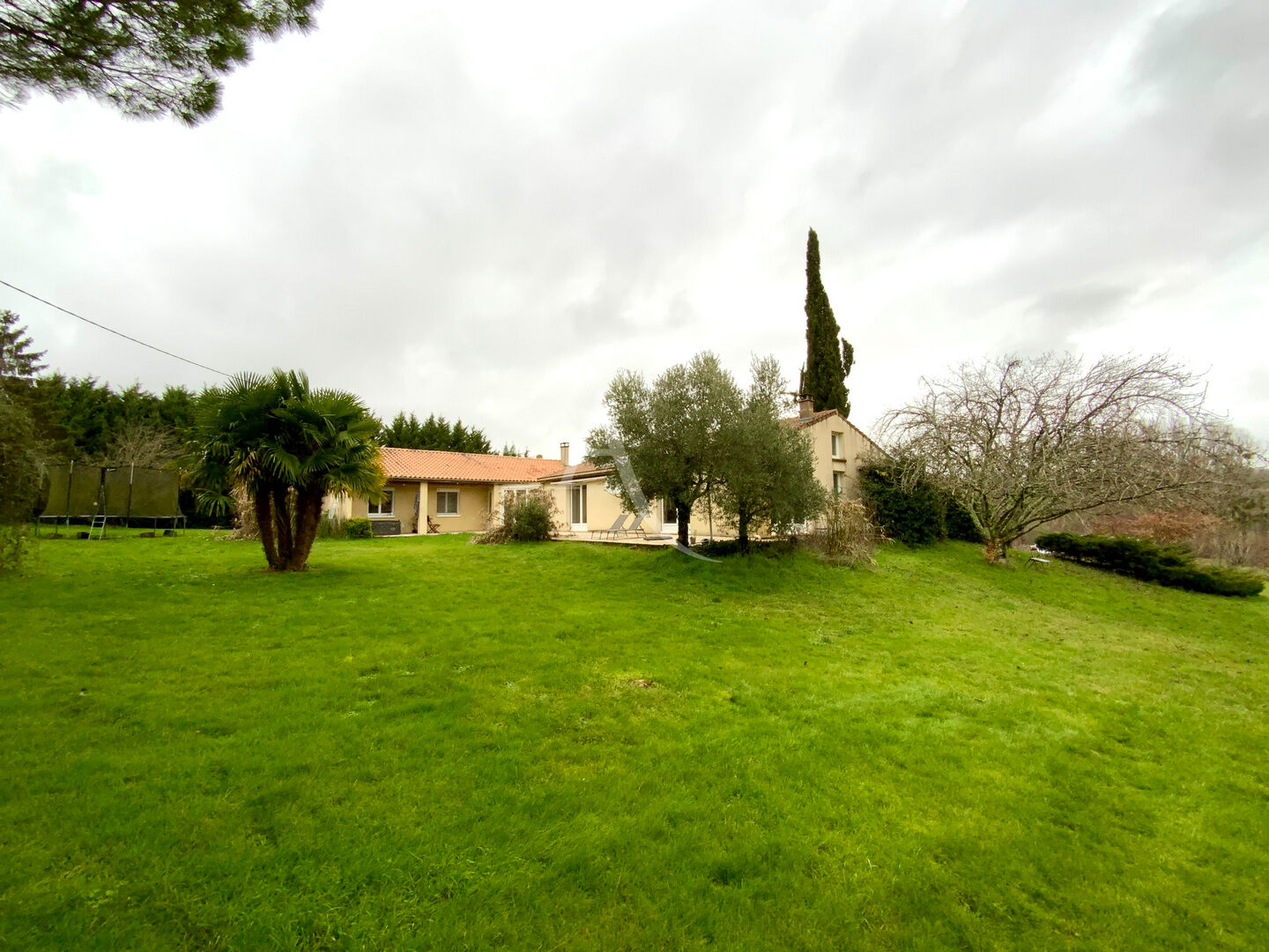 Maison SAINTE COLOMBE (17210) 7 pi&egrave;ces 239.00 m&sup2;