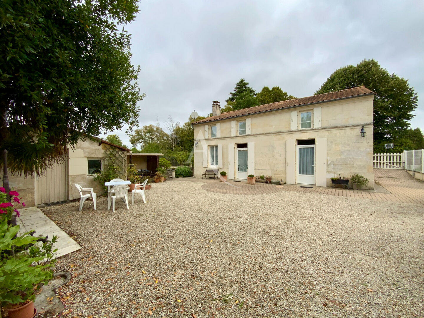 Maison JONZAC (17500) 4 pi&egrave;ces 118.00 m&sup2;