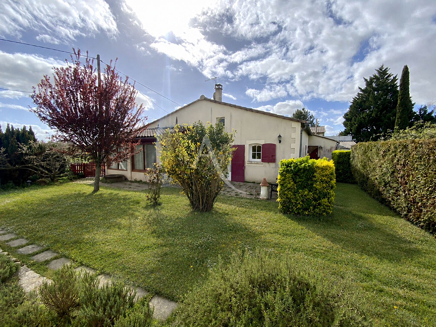 Maison MIRAMBEAU (17150) 5 pi&egrave;ces 188.00 m&sup2;