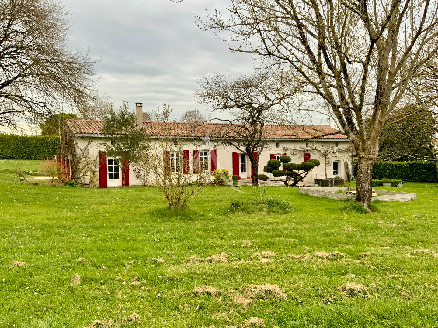 Maison JONZAC (17500) 5 pi&egrave;ces 133.00 m&sup2;