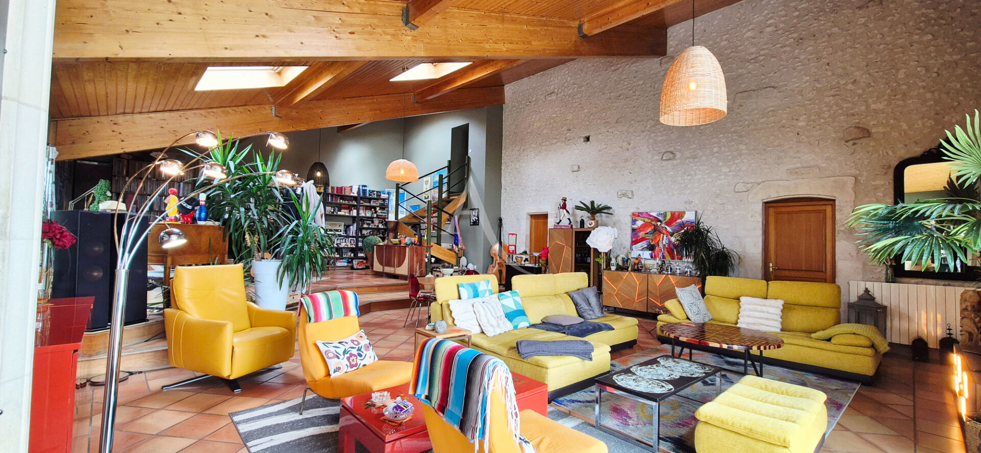 Maison MORTAGNE SUR GIRONDE (17120) 8 pi&egrave;ces 300.00 m&sup2;